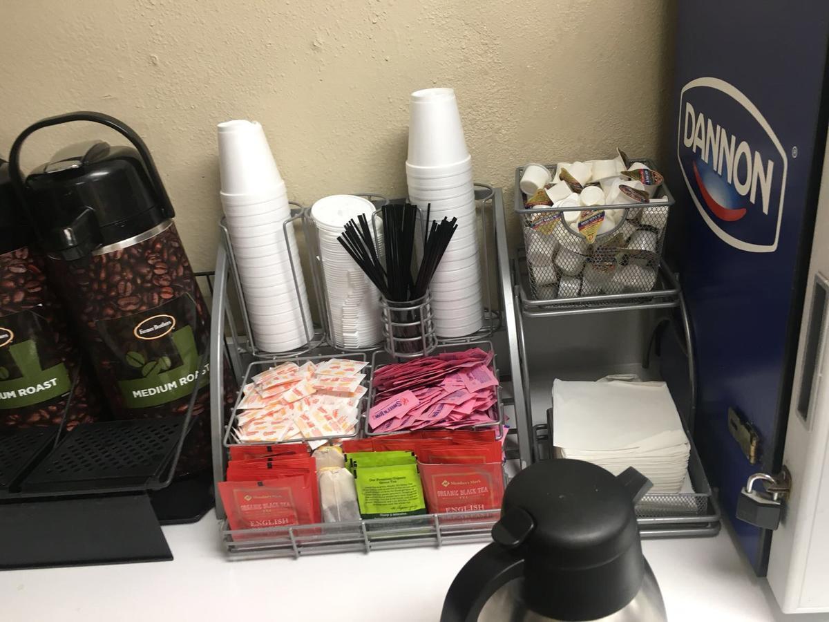 Super 8 By Wyndham Bedford Dfw Airport West Motel Екстериор снимка